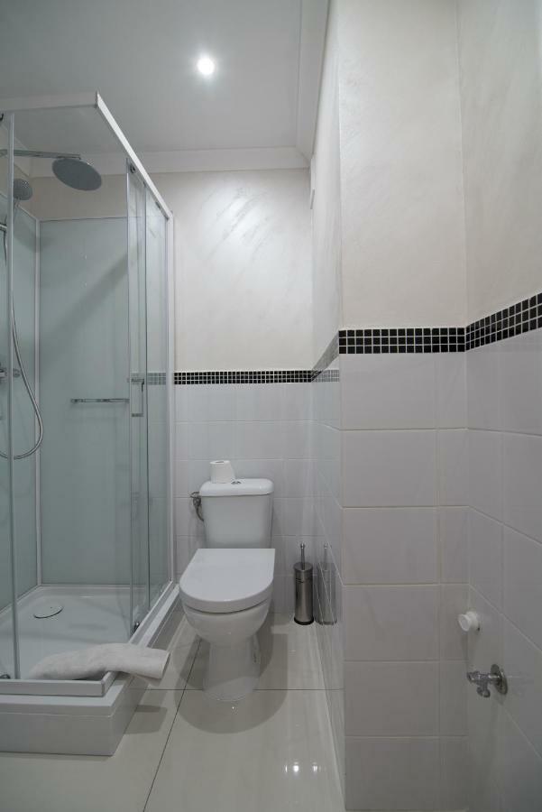 The White Apartment Warschau Buitenkant foto